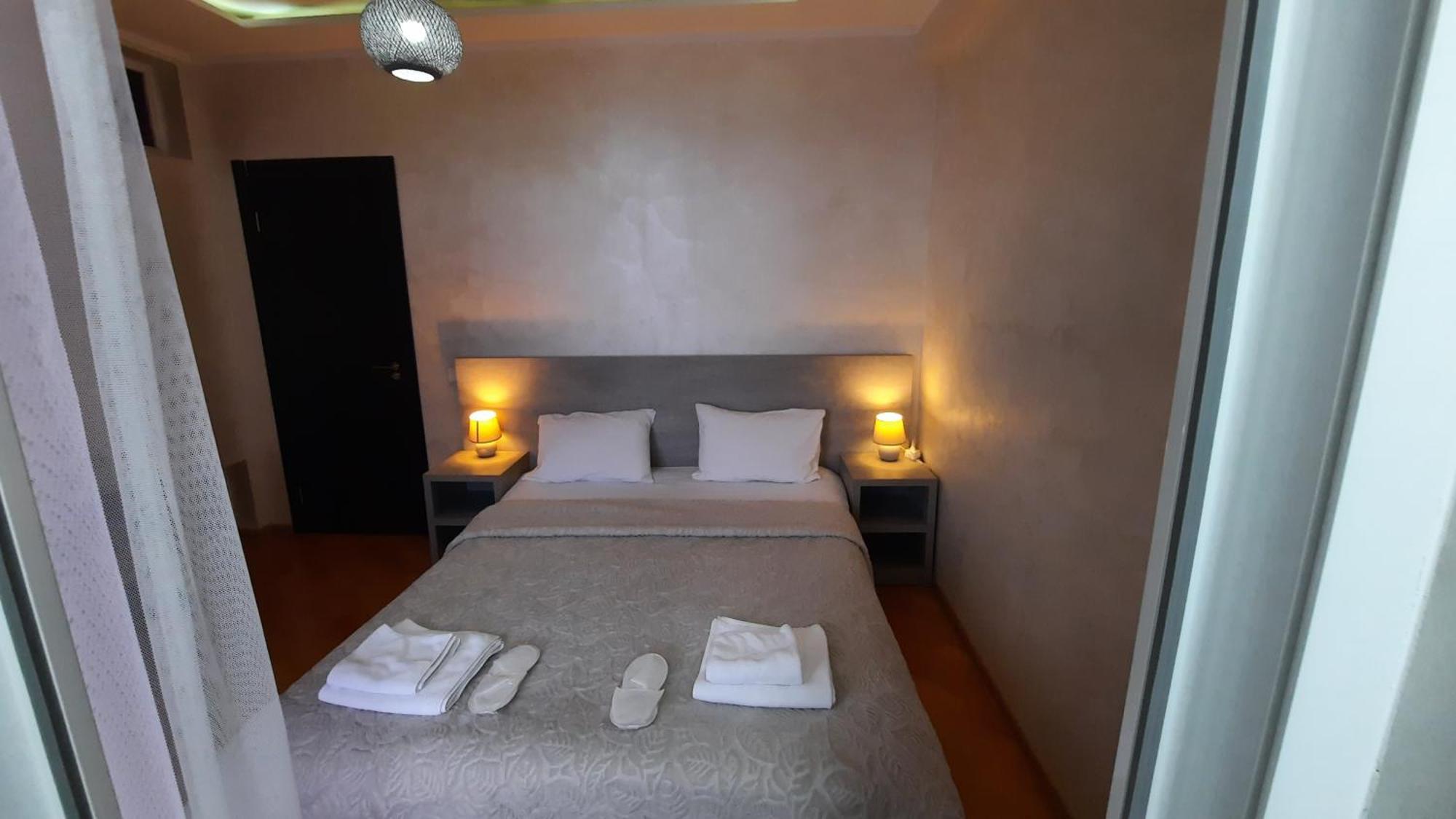Makos Guest House Kutaisi Habitación foto